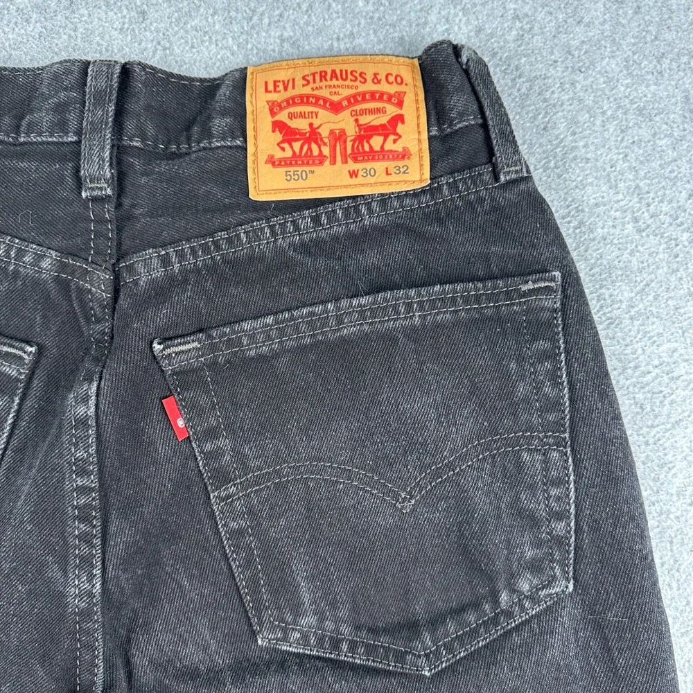 Levi's Jeans Mens 30x32 Black 550 Relaxed Fit Tapered Leg Denim